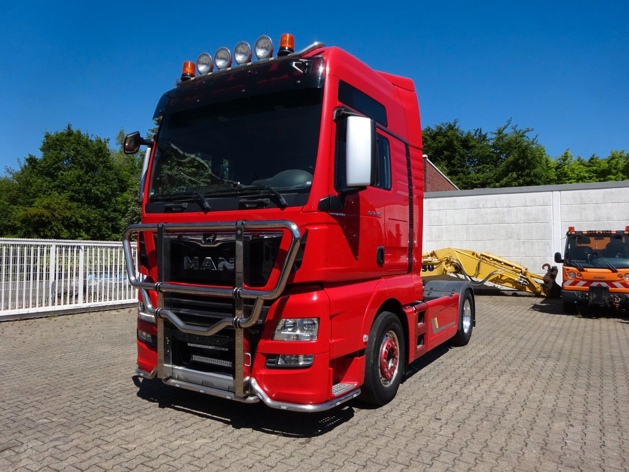 MAN 18.400 TGX SZM 4x2 - Tractor unit: picture 1 MAN 18.400 TGX SZM 4x2 - Tractor unit: picture 1