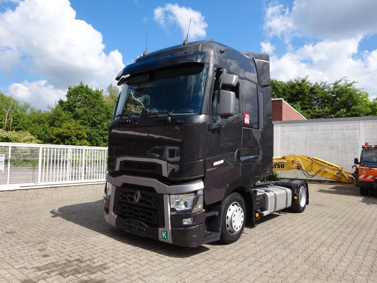 Renault T 520 Komfort SZM 4x2 - Tractor unit: picture 2 Renault T 520 Komfort SZM 4x2 - Tractor unit: picture 2