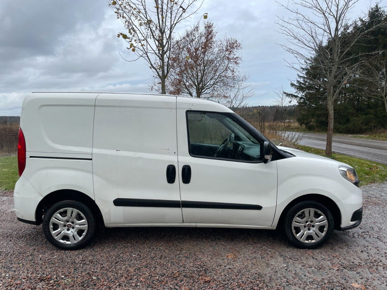 Fiat Doblo Doblò Basis Kasten 1.3 diesel - Estate car: picture 5 Fiat Doblo Doblò Basis Kasten 1.3 diesel - Estate car: picture 5