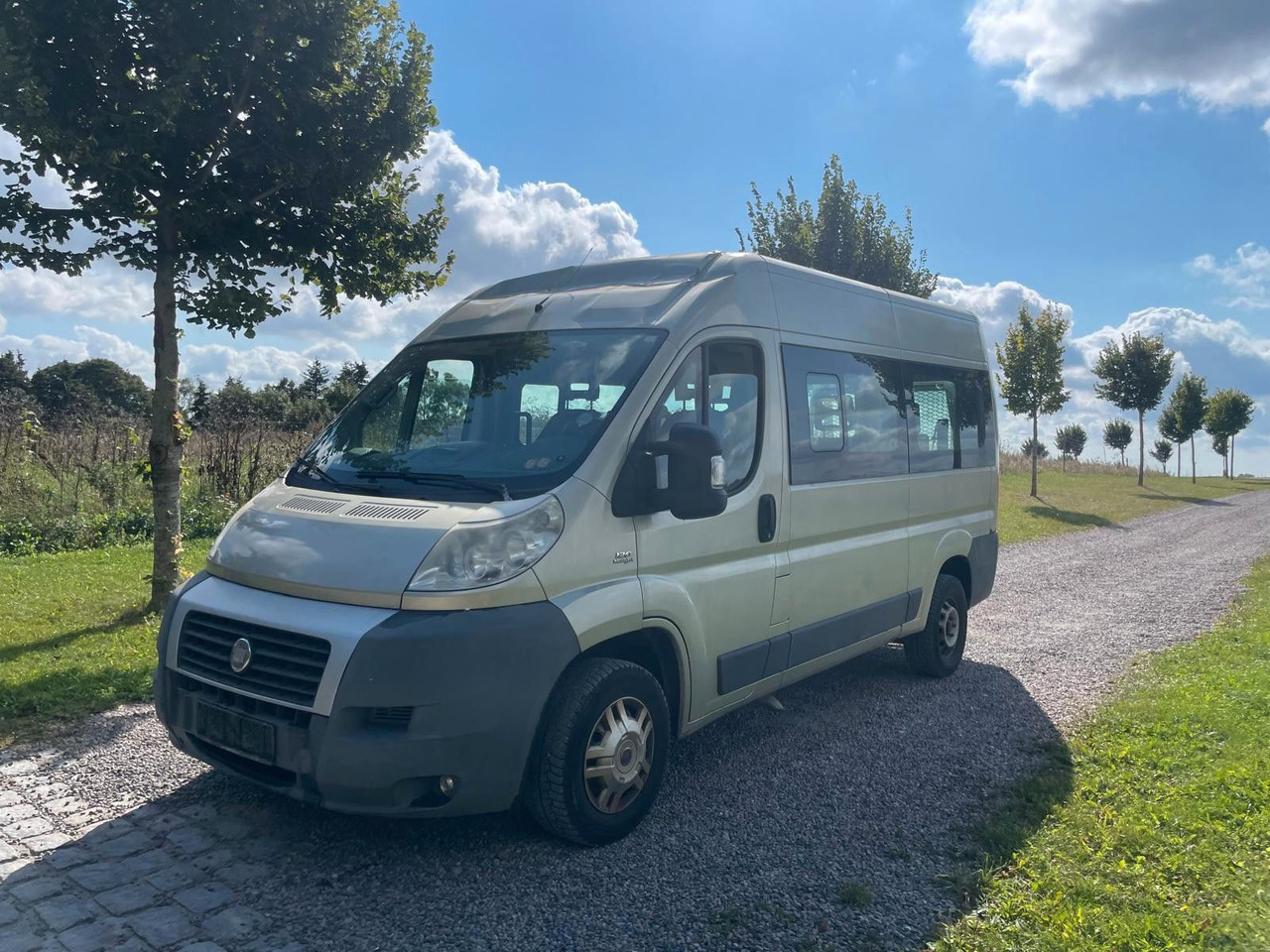 Fiat Ducato Luxusbus Panorama *9 Seats Handicap Lift - People carrier: picture 1 Fiat Ducato Luxusbus Panorama *9 Seats Handicap Lift - People carrier: picture 1