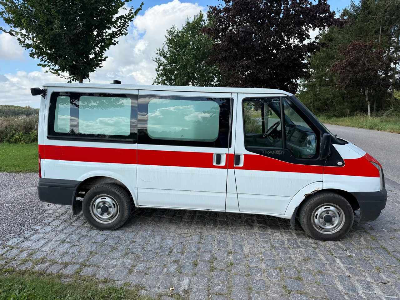 Ford Transit Kombi FT 300 K - People carrier: picture 4 Ford Transit Kombi FT 300 K - People carrier: picture 4