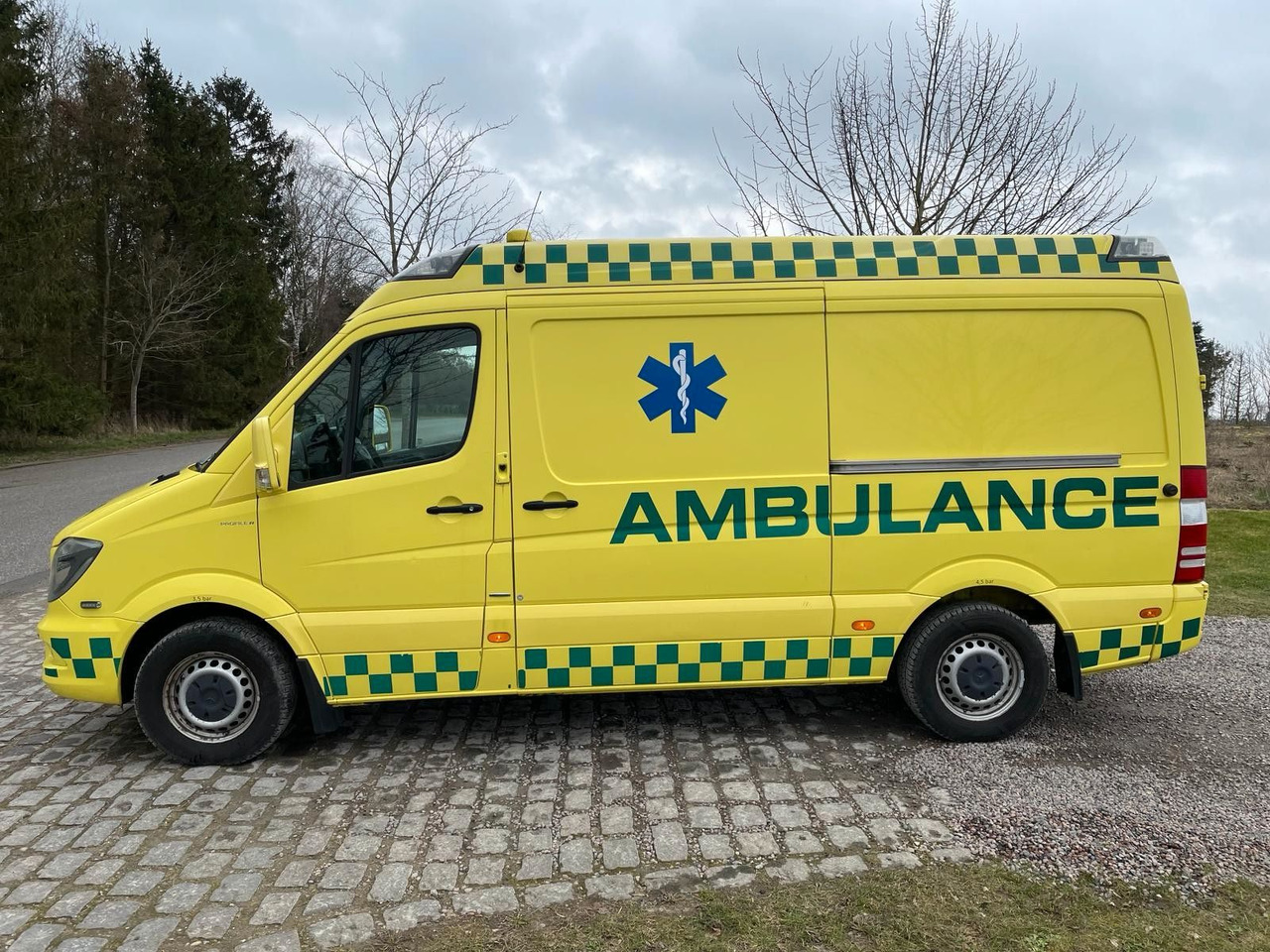 Mercedes-Benz Sprinter 316 CDI Aut *14 000 € netto - Ambulance: picture 2 Mercedes-Benz Sprinter 316 CDI Aut *14 000 € netto - Ambulance: picture 2
