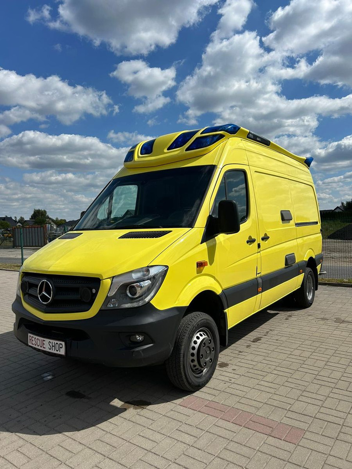 Mercedes-Benz Sprinter 519 CDI 4X4 **Ambulace** - People carrier: picture 2 Mercedes-Benz Sprinter 519 CDI 4X4 **Ambulace** - People carrier: picture 2
