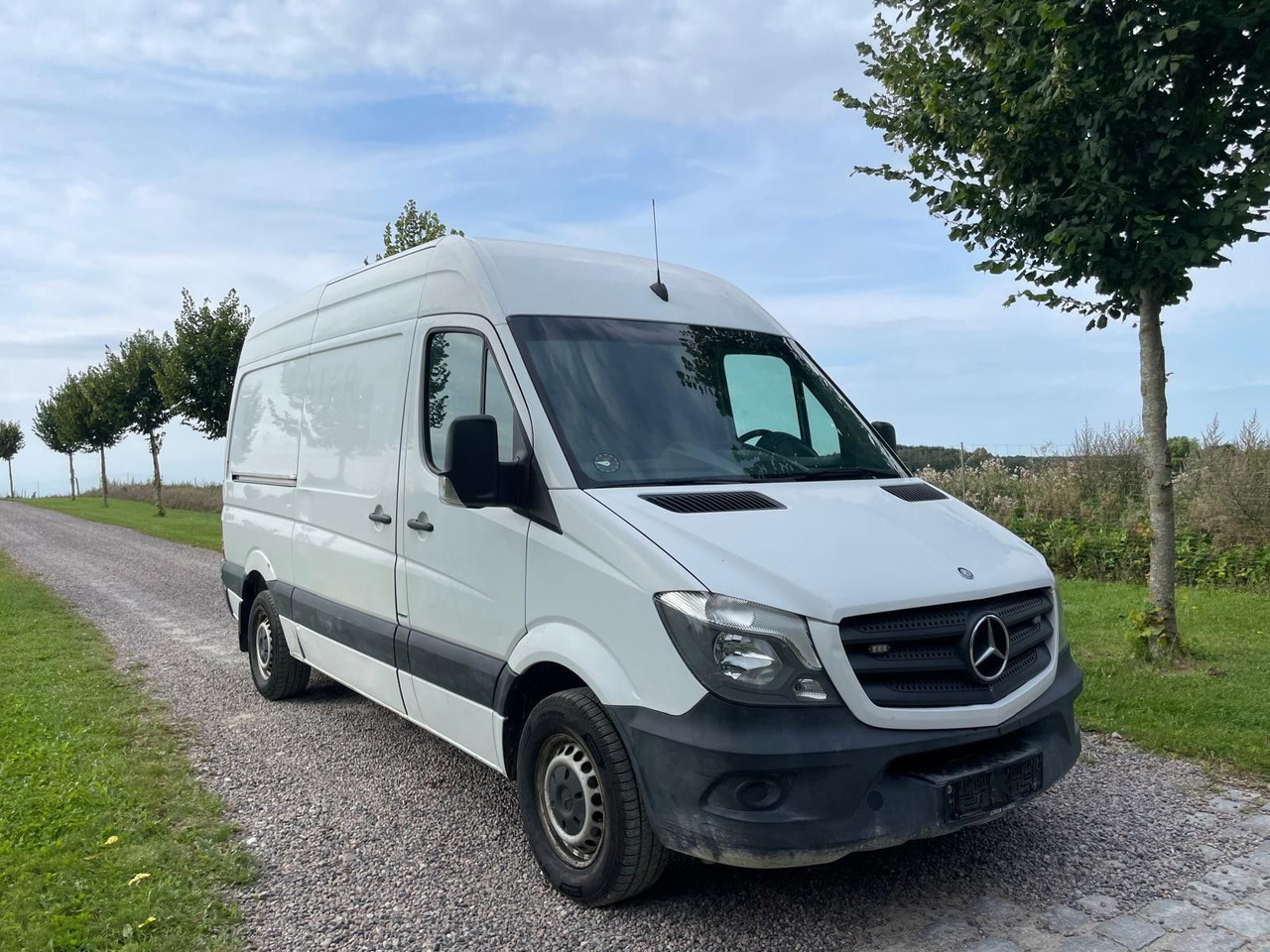 Mercedes-Benz Sprinter II Kasten 216 CDI Lang +Hoch - Small van: picture 1 Mercedes-Benz Sprinter II Kasten 216 CDI Lang +Hoch - Small van: picture 1