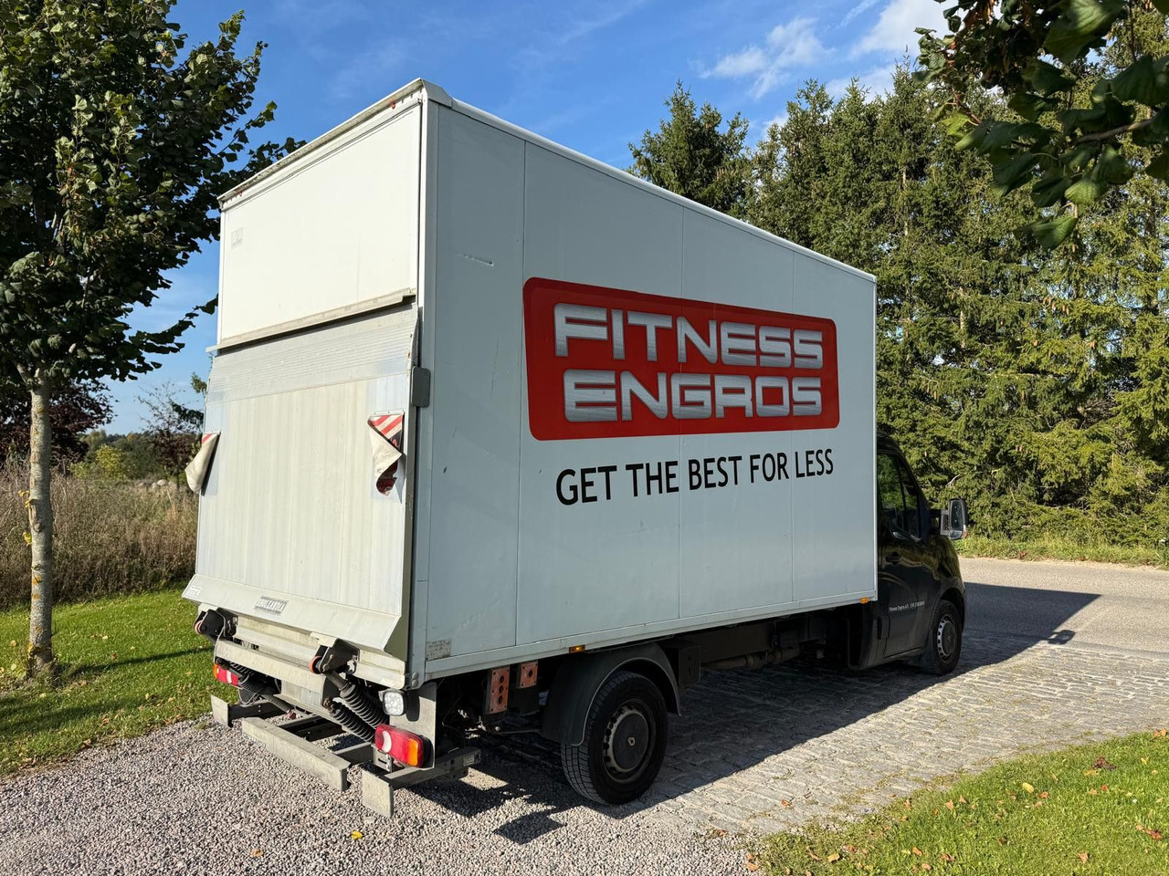 Renault Master III 2.3dCi box L:4,2 m x H:2,5m x B:2,2m - Open body delivery van: picture 4 Renault Master III 2.3dCi box L:4,2 m x H:2,5m x B:2,2m - Open body delivery van: picture 4