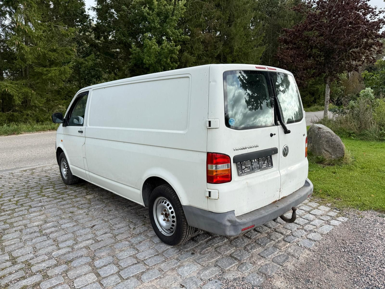 Volkswagen T5 Transporter 2.5 TDI Kasten lang - Small van: picture 3 Volkswagen T5 Transporter 2.5 TDI Kasten lang - Small van: picture 3