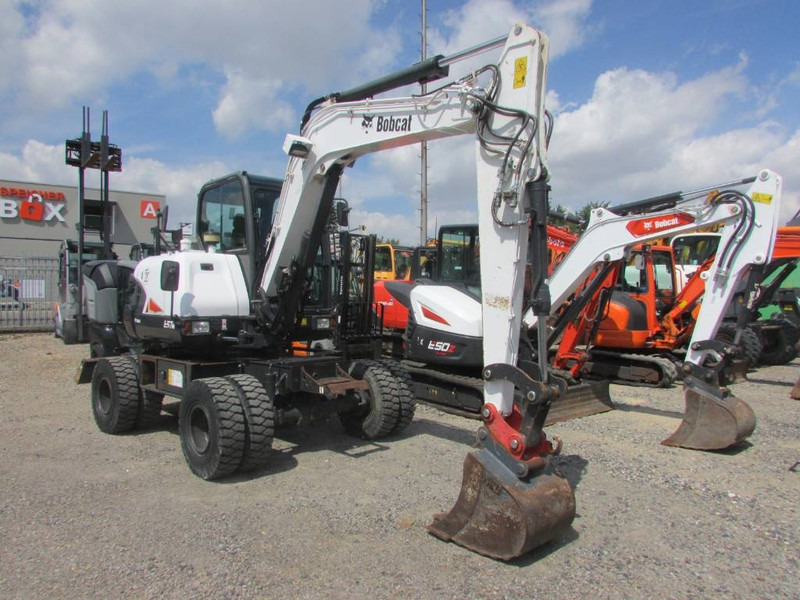 Bobcat E 57 W 35.000 EUR - Wheel excavator: picture 3 Bobcat E 57 W 35.000 EUR - Wheel excavator: picture 3