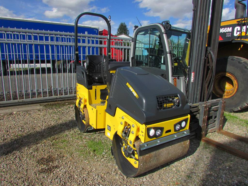 Bomag BW 90 AD-5 Walze / 24.500 EUR - Roller: picture 2 Bomag BW 90 AD-5 Walze / 24.500 EUR - Roller: picture 2