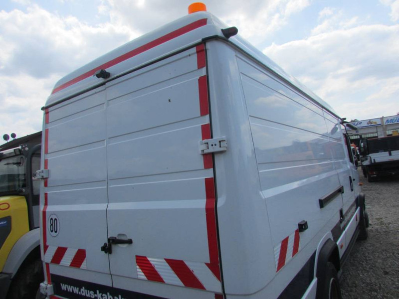 Mercedes-Benz 813 D Vario - Box truck: picture 3 Mercedes-Benz 813 D Vario - Box truck: picture 3
