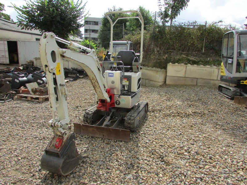 Takeuchi TB 210 R Minibagger 14.500 EUR - Mini excavator: picture 2 Takeuchi TB 210 R Minibagger 14.500 EUR - Mini excavator: picture 2