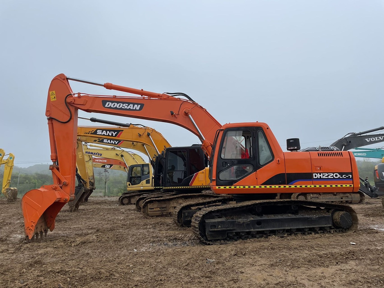 DOOSAN DH220 - Crawler excavator: picture 1 DOOSAN DH220 - Crawler excavator: picture 1