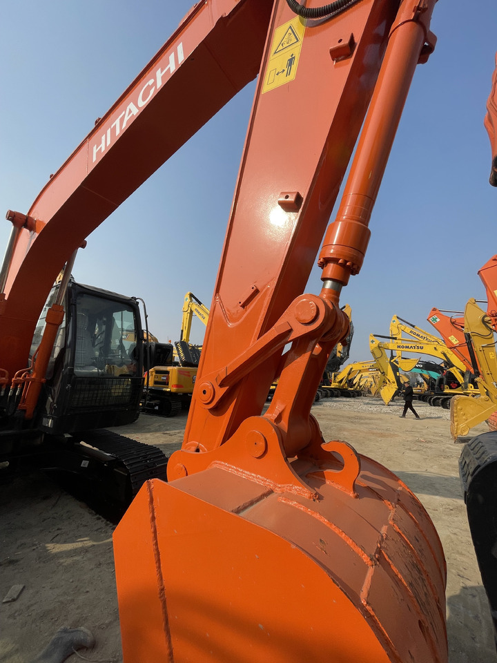 HITACHI ZX130 - Crawler excavator: picture 5 HITACHI ZX130 - Crawler excavator: picture 5