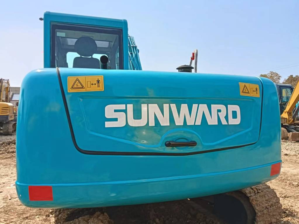 Mini excavator Sunward SWE90E: picture 8