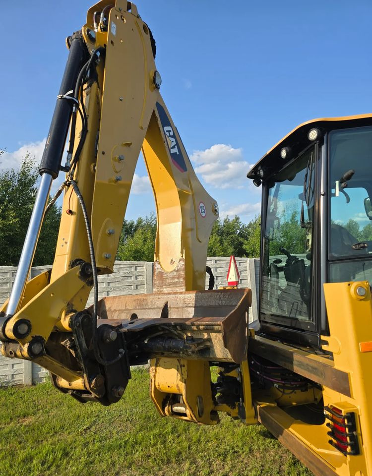 Backhoe loader Caterpillar: picture 8