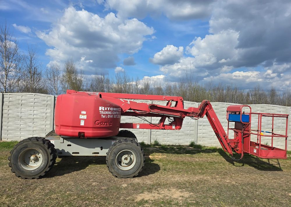 Genie - Articulated boom lift: picture 2 Genie - Articulated boom lift: picture 2