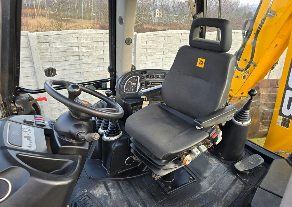 JCB - Backhoe loader: picture 3 JCB - Backhoe loader: picture 3