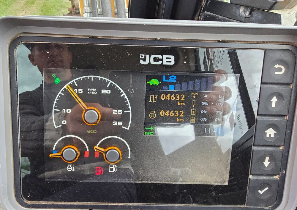 JCB - Crawler excavator: picture 4 JCB - Crawler excavator: picture 4