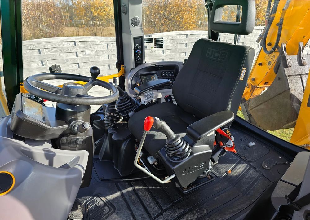 JCB - Backhoe loader: picture 4 JCB - Backhoe loader: picture 4