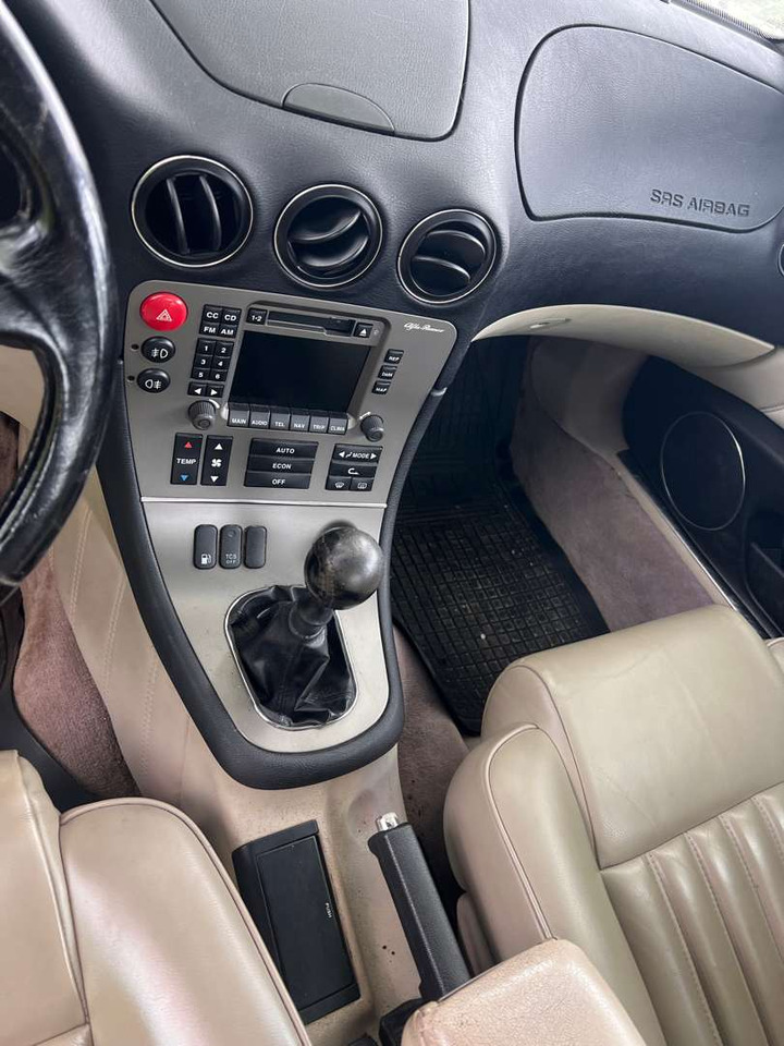 1999 Alfa Romeo 166 - Saloon car: picture 3 1999 Alfa Romeo 166 - Saloon car: picture 3