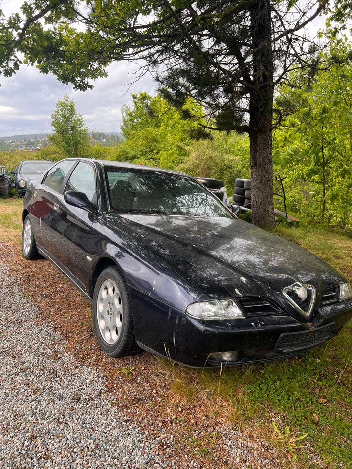 1999 Alfa Romeo 166 - Saloon car: picture 1 1999 Alfa Romeo 166 - Saloon car: picture 1