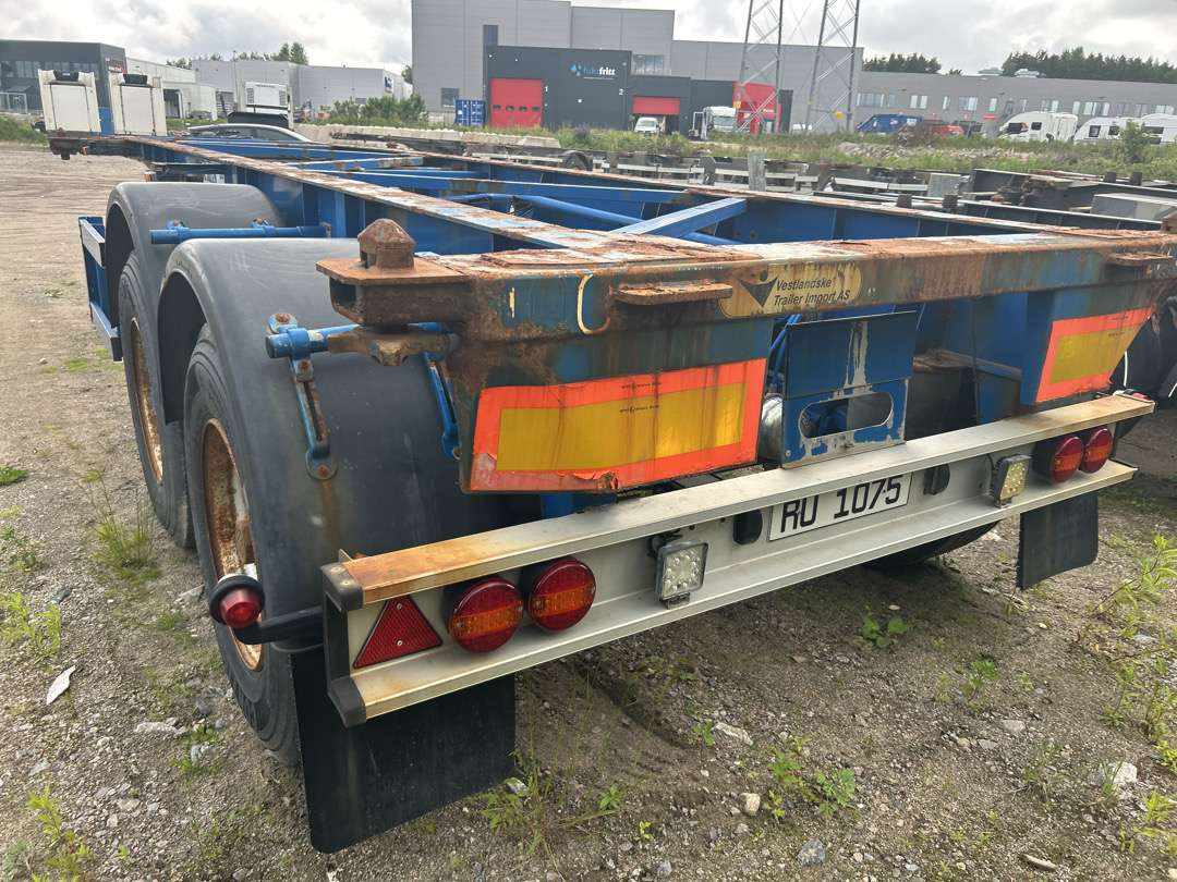 2004 Container-henger TURBO`HOET CONTAINERSEMITRAILER EU-godkjent - Container transporter/ Swap body semi-trailer: picture 4 2004 Container-henger TURBO`HOET CONTAINERSEMITRAILER EU-godkjent - Container transporter/ Swap body semi-trailer: picture 4