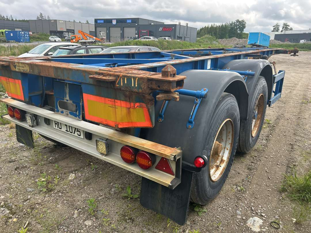 2004 Container-henger TURBO`HOET CONTAINERSEMITRAILER EU-godkjent - Container transporter/ Swap body semi-trailer: picture 3 2004 Container-henger TURBO`HOET CONTAINERSEMITRAILER EU-godkjent - Container transporter/ Swap body semi-trailer: picture 3