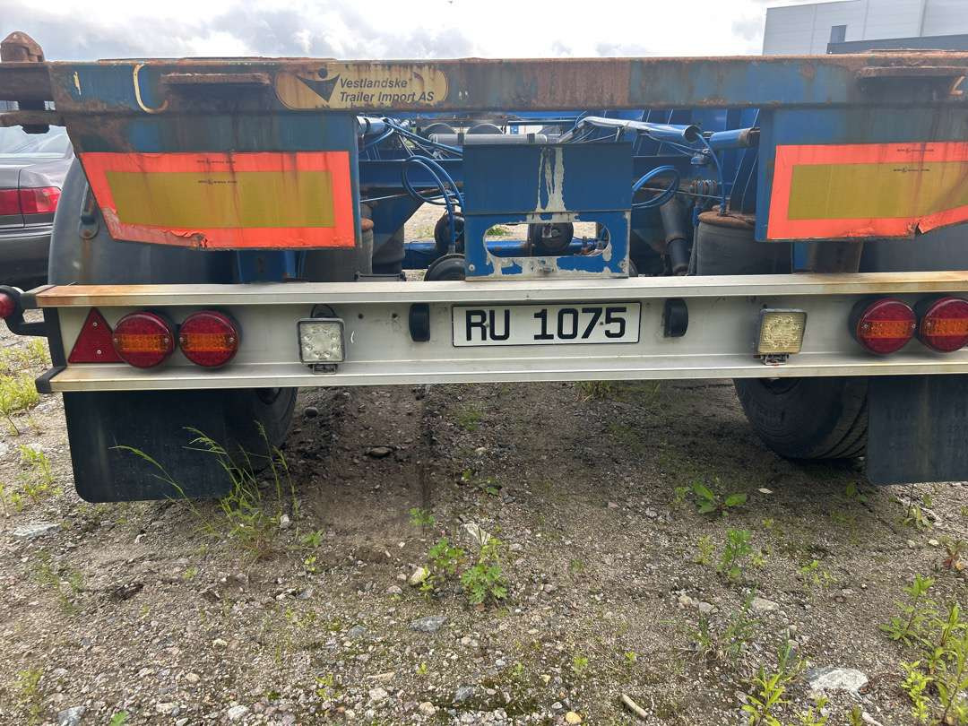 2004 Container-henger TURBO`HOET CONTAINERSEMITRAILER EU-godkjent - Container transporter/ Swap body semi-trailer: picture 5 2004 Container-henger TURBO`HOET CONTAINERSEMITRAILER EU-godkjent - Container transporter/ Swap body semi-trailer: picture 5