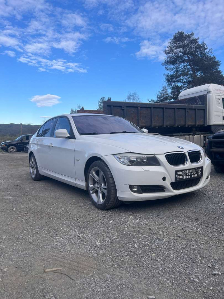2009 BMW 316i Facelift (se mangellapp) - rep.-objekt - Saloon car: picture 3 2009 BMW 316i Facelift (se mangellapp) - rep.-objekt - Saloon car: picture 3