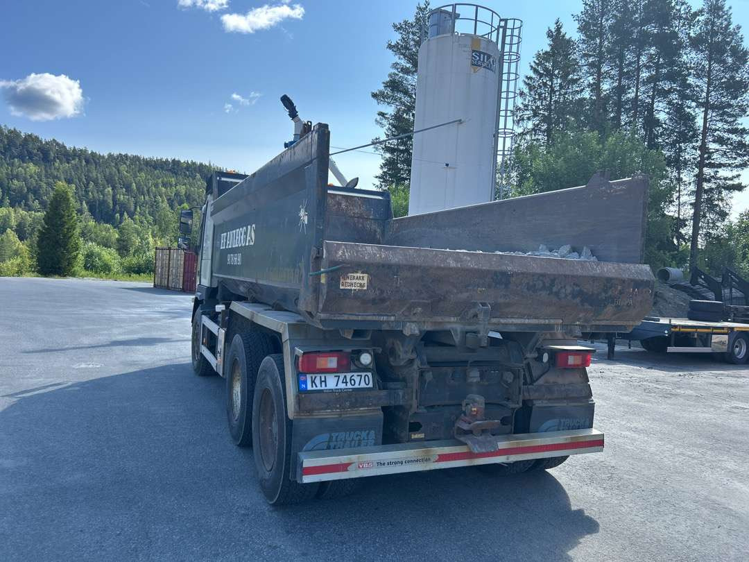 2011 Dumper VOLVO FM 500 Euroklasse 5T - Tipper: picture 4 2011 Dumper VOLVO FM 500 Euroklasse 5T - Tipper: picture 4