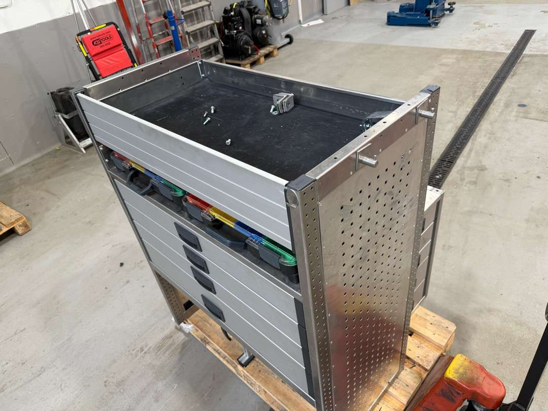 Aluca Bilinnredning - Garage equipment: picture 3 Aluca Bilinnredning - Garage equipment: picture 3