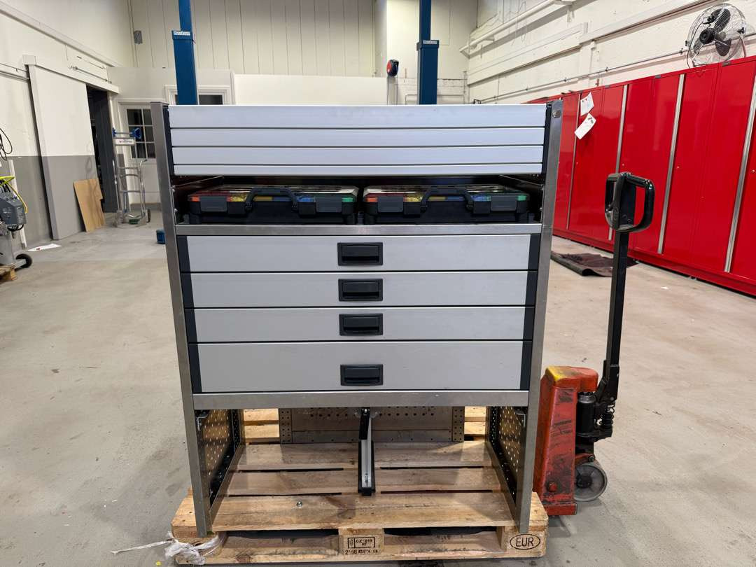 Aluca Bilinnredning - Garage equipment: picture 1 Aluca Bilinnredning - Garage equipment: picture 1