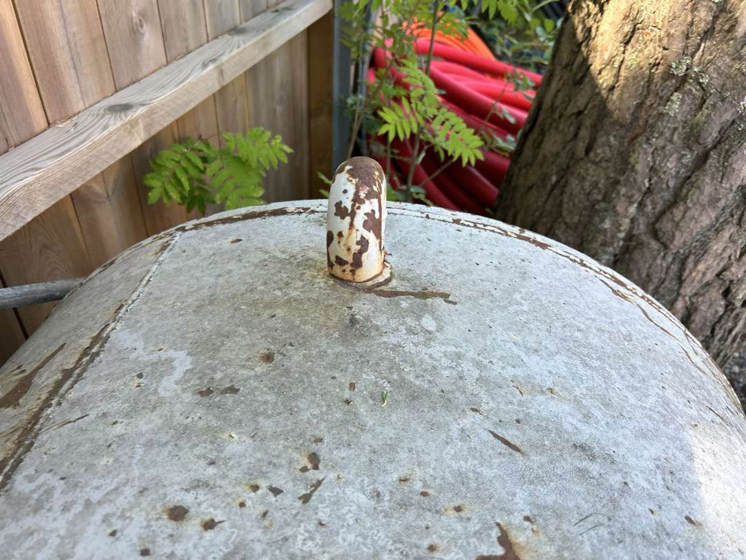 Diesel tank 1000 liter - Garage equipment: picture 5 Diesel tank 1000 liter - Garage equipment: picture 5