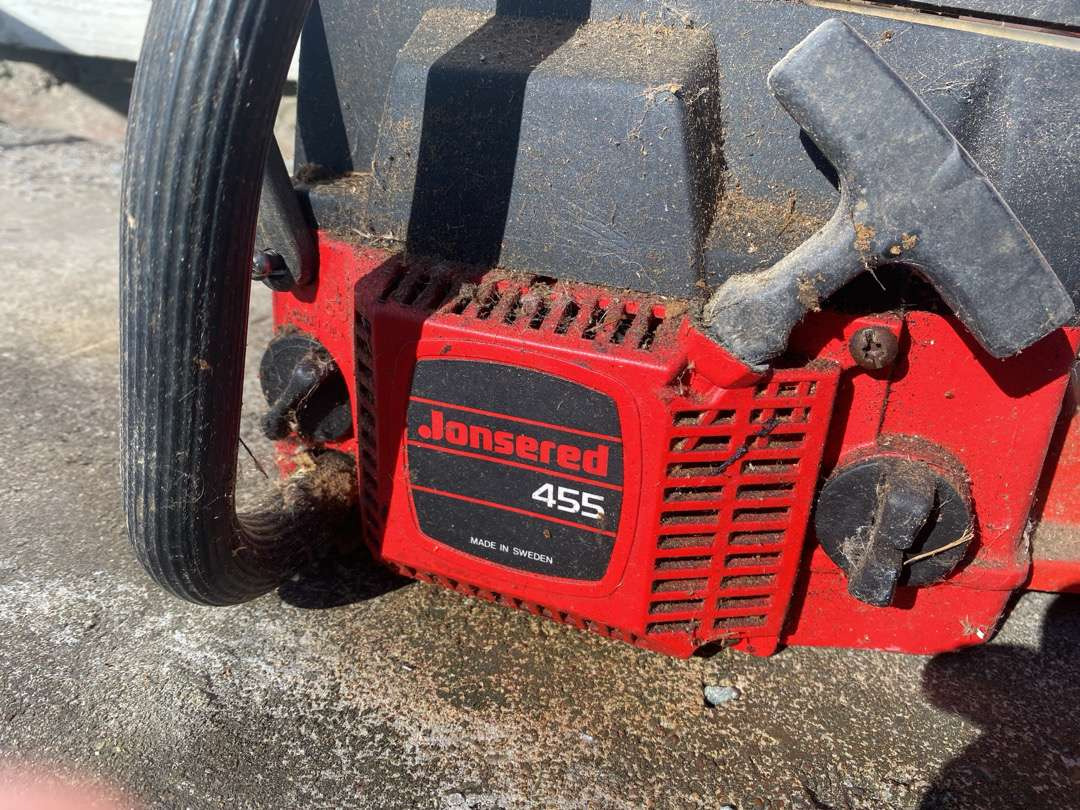 Jonsered 455 motorsag (rep.-objekt) - Construction equipment: picture 3 Jonsered 455 motorsag (rep.-objekt) - Construction equipment: picture 3