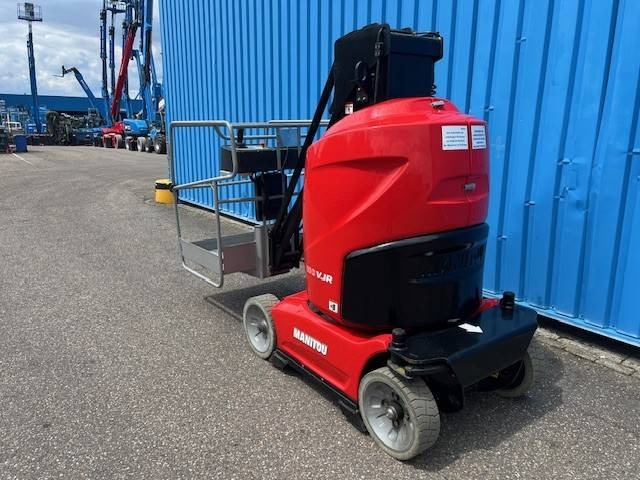 Manitou 100 VJR - Vertical mast lift: picture 3 Manitou 100 VJR - Vertical mast lift: picture 3