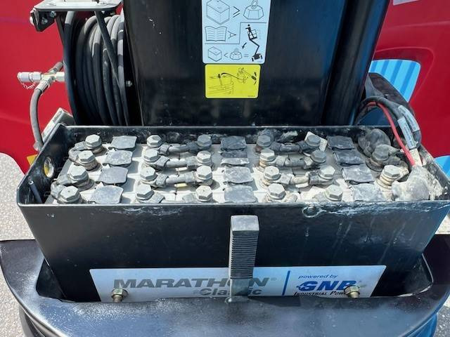 Manitou 100 VJR - Vertical mast lift: picture 5 Manitou 100 VJR - Vertical mast lift: picture 5