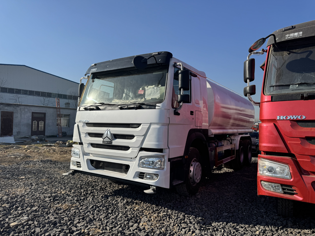 HOWO - Tanker truck: picture 4 HOWO - Tanker truck: picture 4