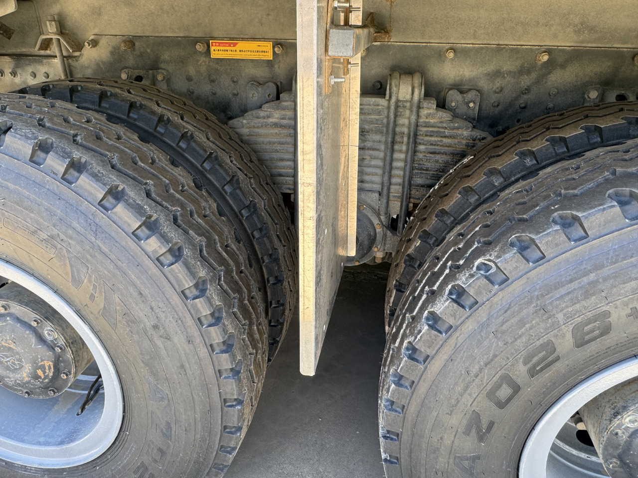 SHACMAN - Cab chassis truck: picture 5 SHACMAN - Cab chassis truck: picture 5