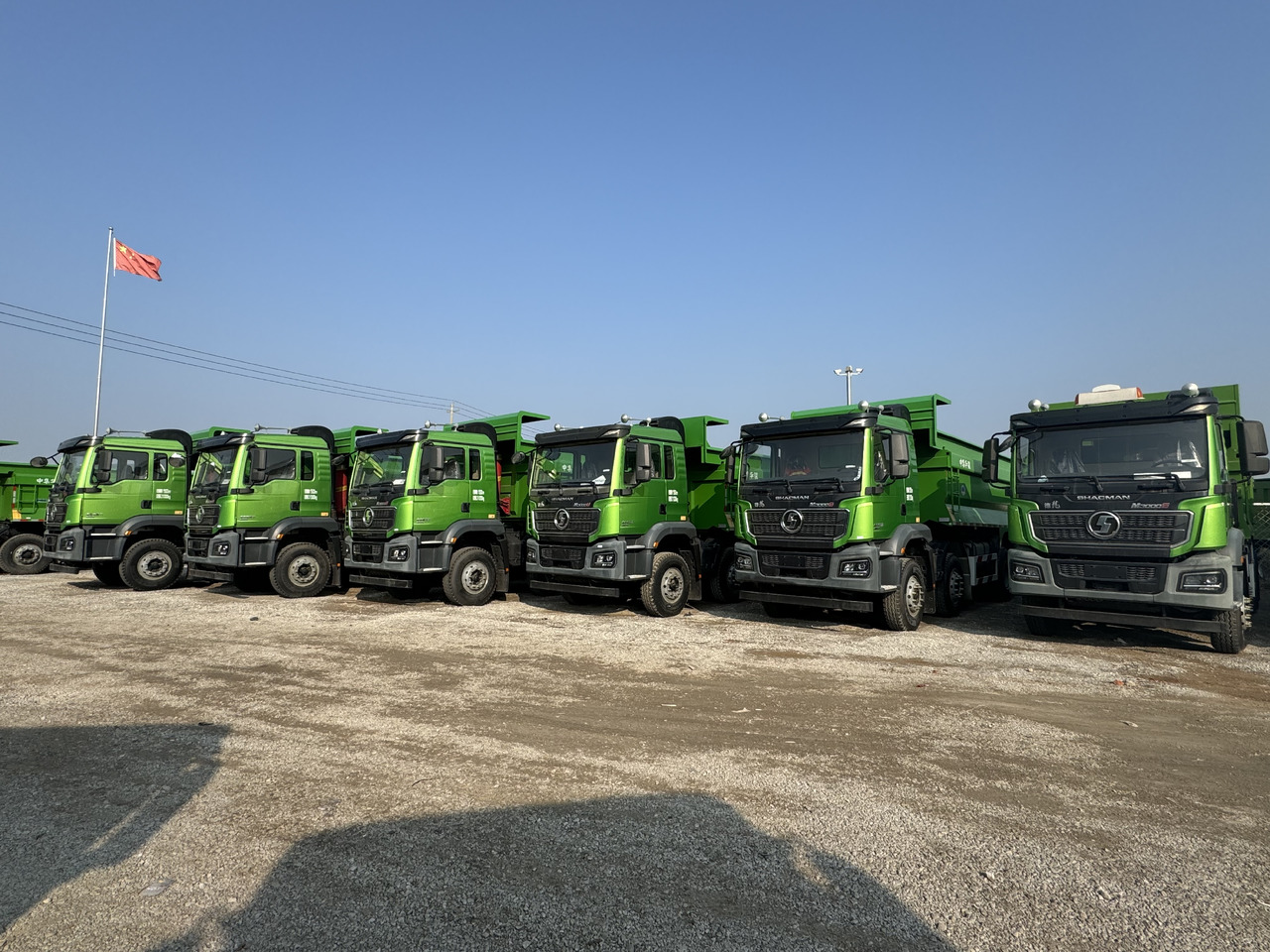 SHACMAN GT - Tipper: picture 3 SHACMAN GT - Tipper: picture 3