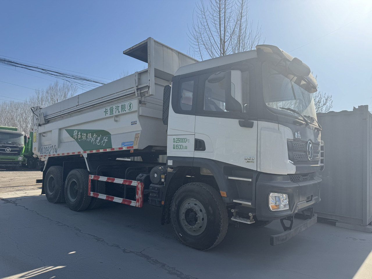 SHACMAN X3000 - Tipper: picture 1 SHACMAN X3000 - Tipper: picture 1