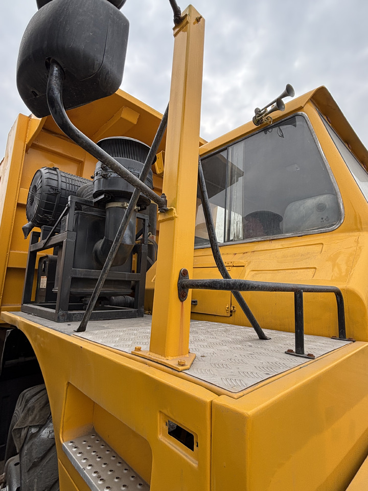 SINOTRUCK - Tipper: picture 3 SINOTRUCK - Tipper: picture 3
