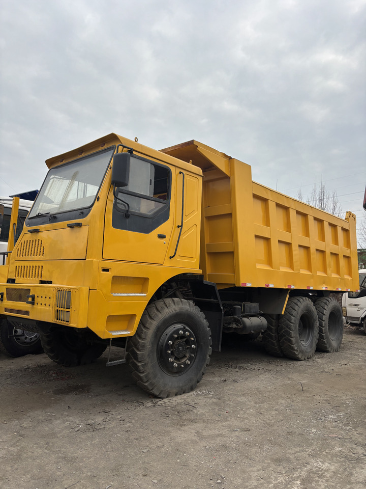 SINOTRUCK - Tipper: picture 1 SINOTRUCK - Tipper: picture 1
