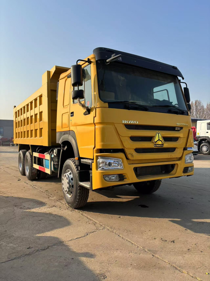 SINOTRUCK HOWO - Tipper: picture 1 SINOTRUCK HOWO - Tipper: picture 1