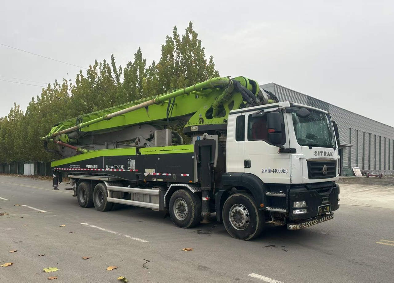 SITRAK - Concrete pump truck: picture 2 SITRAK - Concrete pump truck: picture 2
