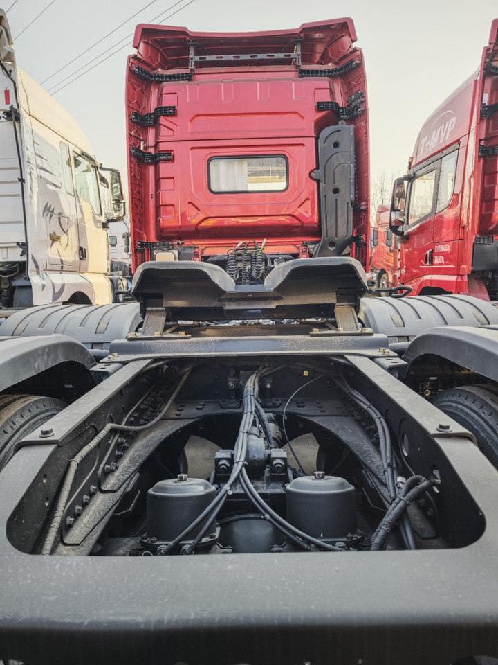 SHACMAN X5000 - Tractor unit: picture 4 SHACMAN X5000 - Tractor unit: picture 4