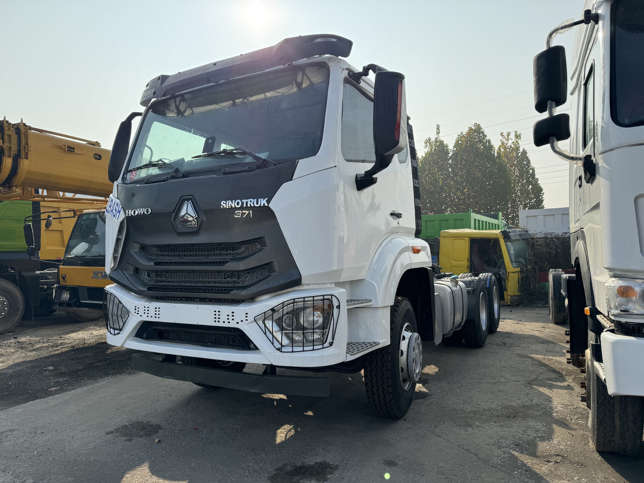 SINOTRUCK HOWO  - Tractor unit: picture 2 SINOTRUCK HOWO  - Tractor unit: picture 2