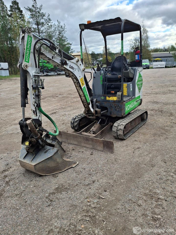 Kaivinkone Bobcat E17, vuosimalli 2015, tunnit 3310 h, Nurmijärvi - Mini excavator: picture 1 Kaivinkone Bobcat E17, vuosimalli 2015, tunnit 3310 h, Nurmijärvi - Mini excavator: picture 1