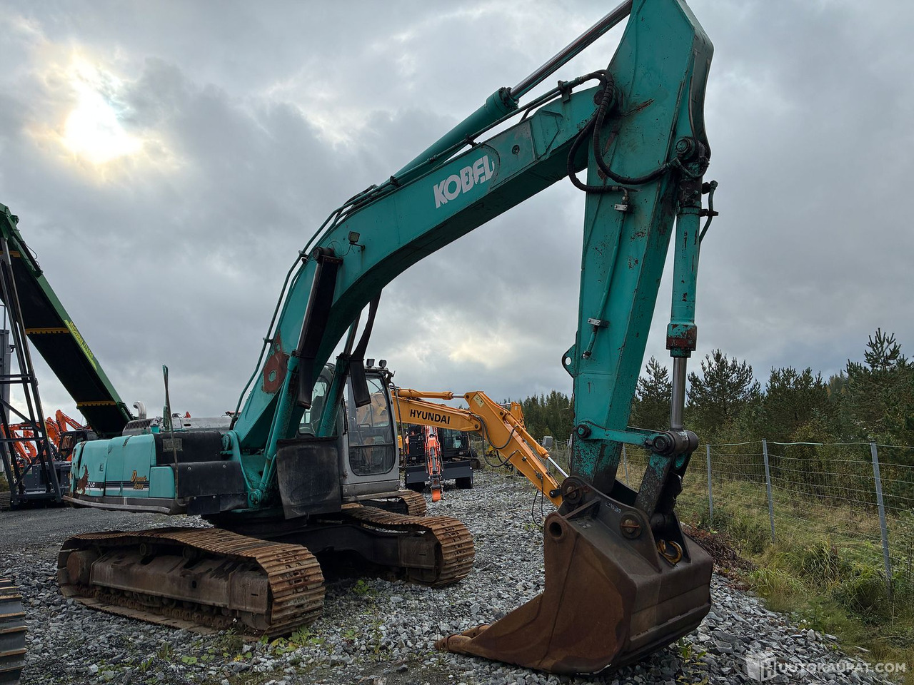 Kobelco SK330LC-6E, 2002, 18 900 h Kaivinkone WTK, Lempäälä - Crawler excavator: picture 1 Kobelco SK330LC-6E, 2002, 18 900 h Kaivinkone WTK, Lempäälä - Crawler excavator: picture 1