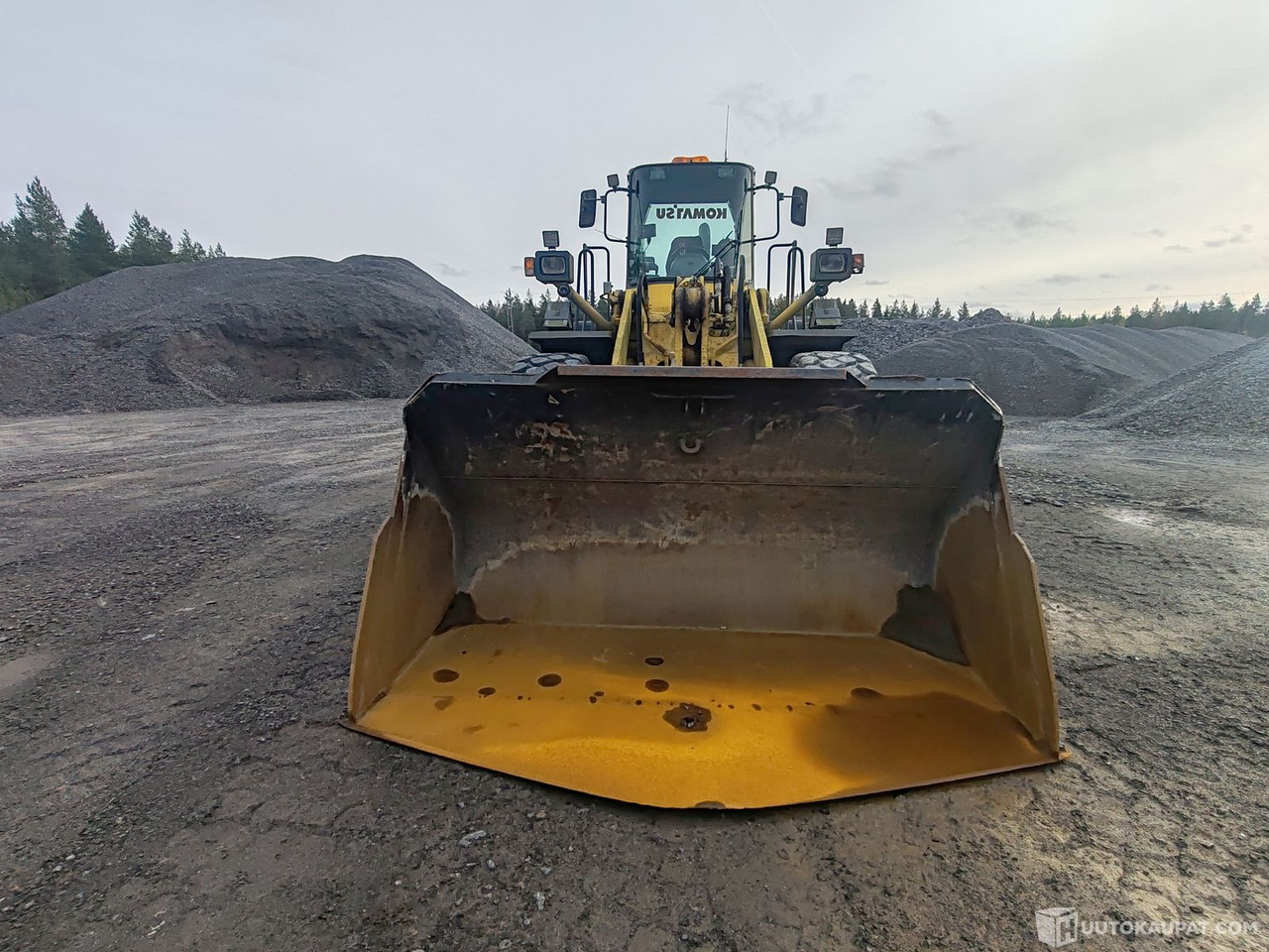 Komatsu WA380-3H pyöräkuormaaja, 1995, Alajärvi - Wheel loader: picture 3 Komatsu WA380-3H pyöräkuormaaja, 1995, Alajärvi - Wheel loader: picture 3