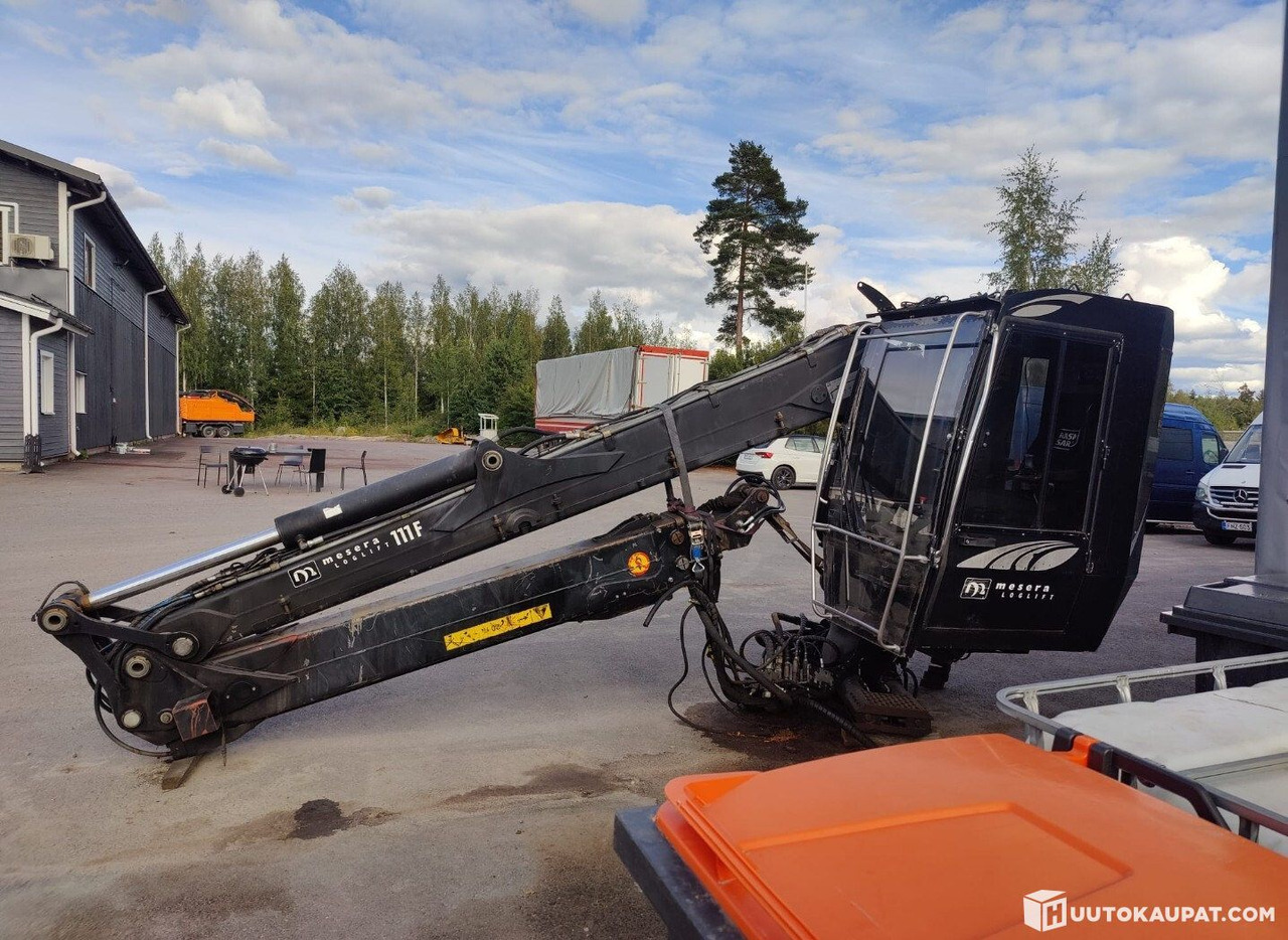 Loglift Mesera / Loglift F111FT Electrically operated log loader crane, 2011, 9,000 h, Hämeenlinna - Truck mounted crane: picture 1 Loglift Mesera / Loglift F111FT Electrically operated log loader crane, 2011, 9,000 h, Hämeenlinna - Truck mounted crane: picture 1