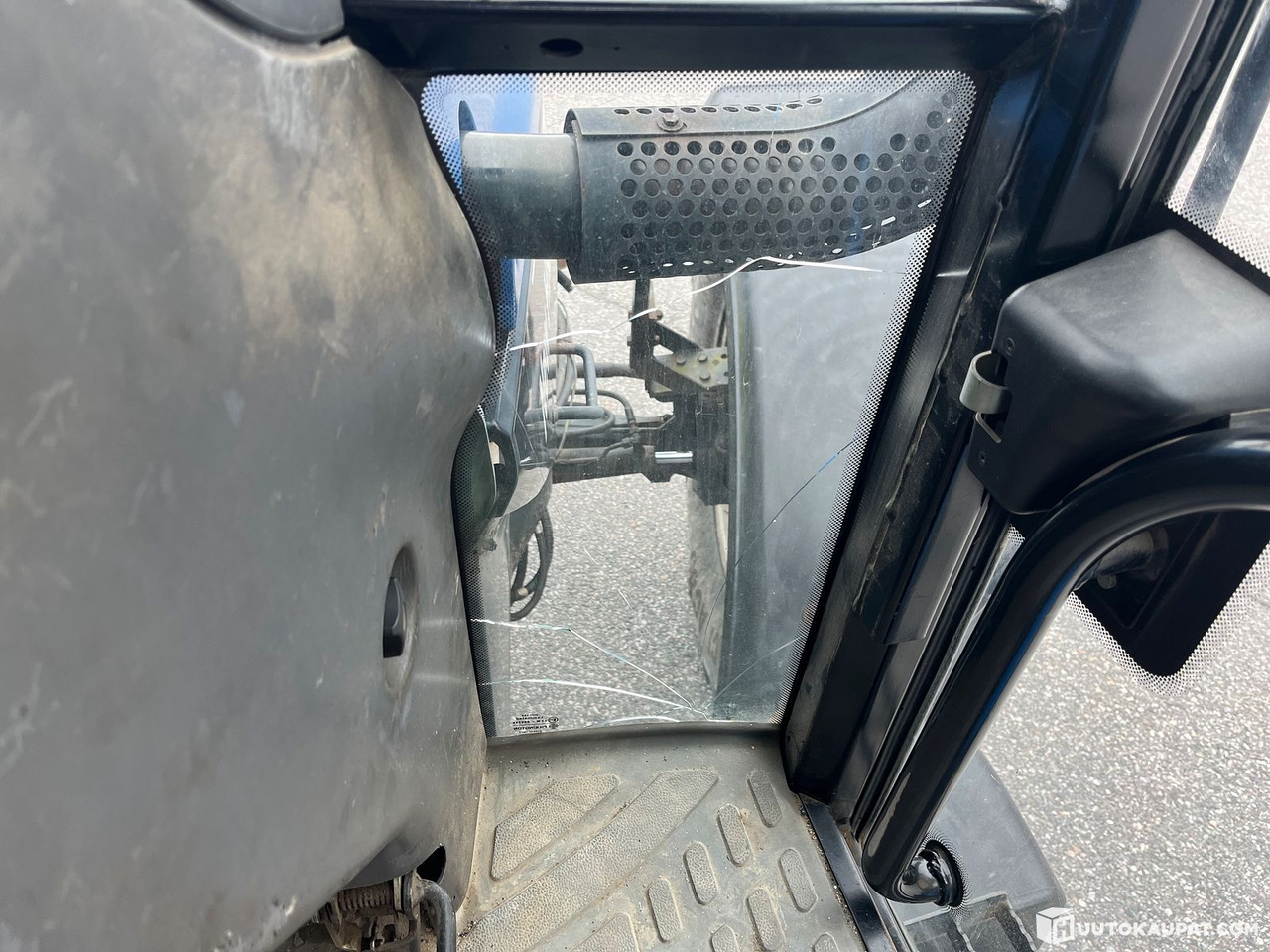 Farm tractor New Holland TM155 tractor with front loader, 2004, Salo: picture 26